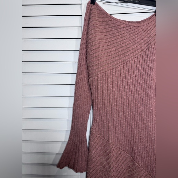 NWT Bohme Elegant Off-Shoulder Asymmetrical Ribbed Knit Maxi Dress Clay Small - Picture 7 of 13